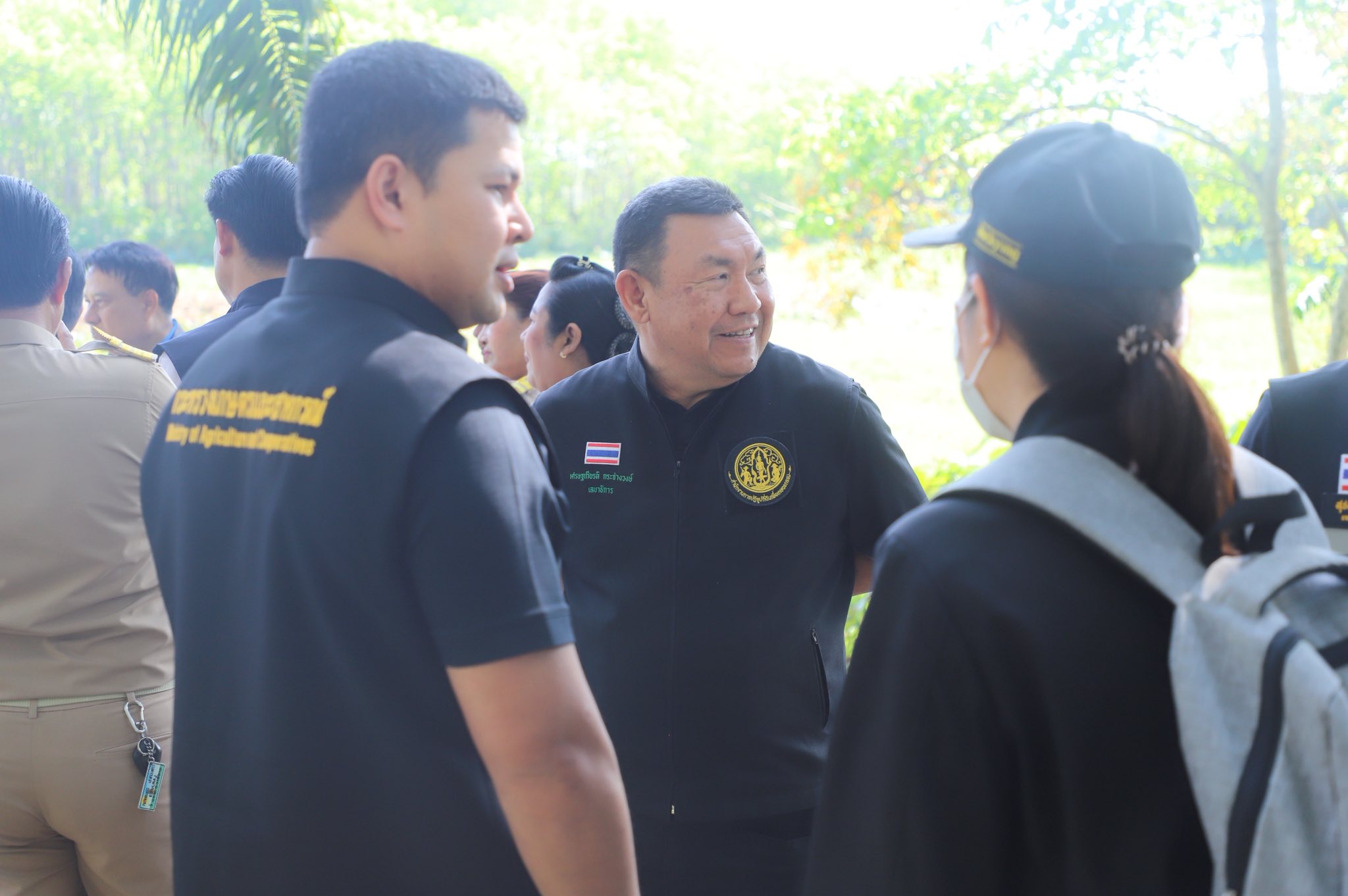 title - ข่าวดีชาวกระบี่ รมช.เกษตรฯ ลงพื้นที่ติดตามโปรเจกต์ยักษ์ ส.ป.ก. เร่งพัฒนาโครงสร้างพื้นฐานแปลงพื้นที่เป้าหมาย คทช. ในเขตปฏิรูปที่ดิน กว่า 4,300 ไร่ มุ่งสร้างอาชีพอย่างยั่งยืน